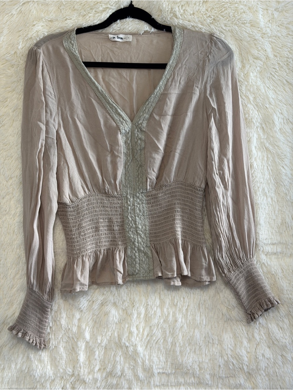 In Loom Boutique Womens Boho Peasant Smocked Waist Blouse Size L Taupe Lace Trim